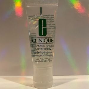 Dramatically Different Hydrating Jelly